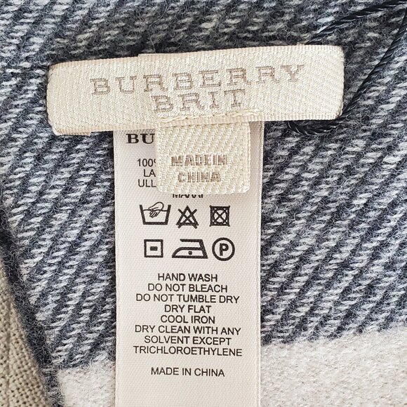 NWT Burberry Snood - Picture 2 of 6